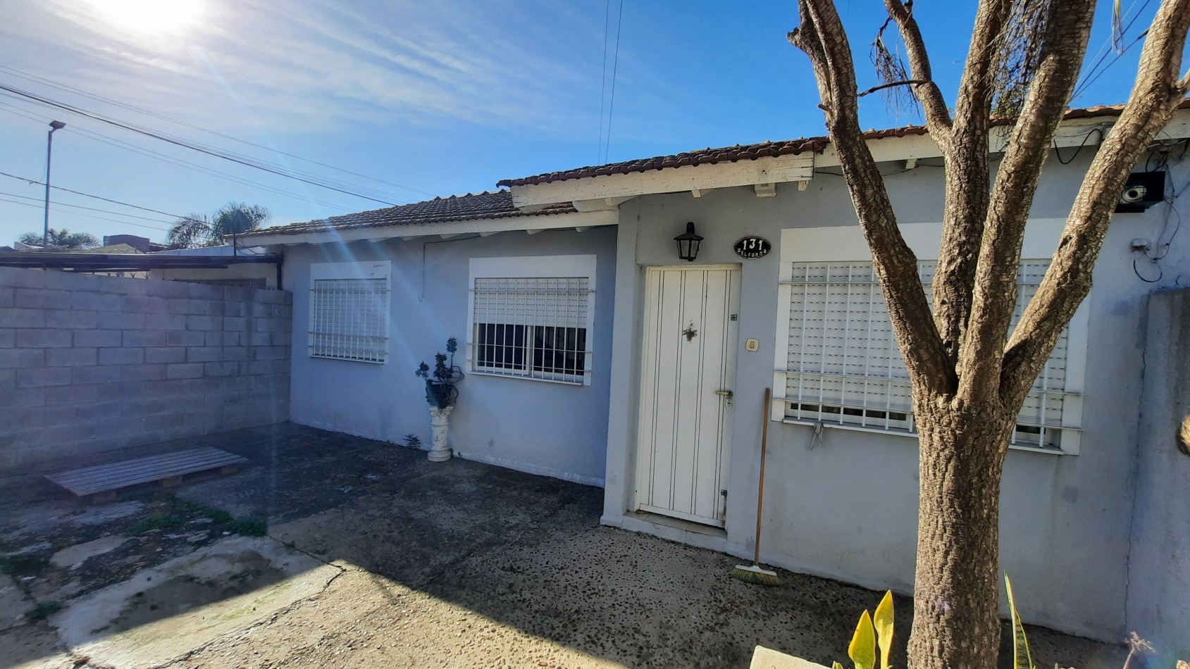 Hermosa casa con local comercial en Barrio ITEC