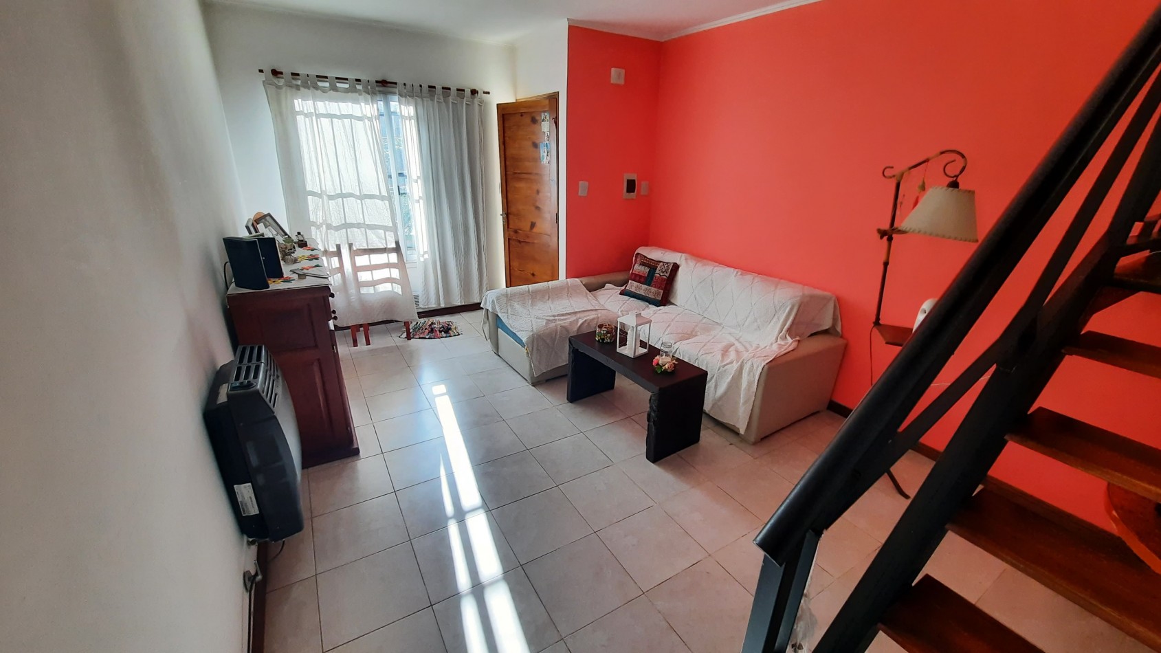 Duplex de 3 dorm. y cochera en Barrio Saavedra