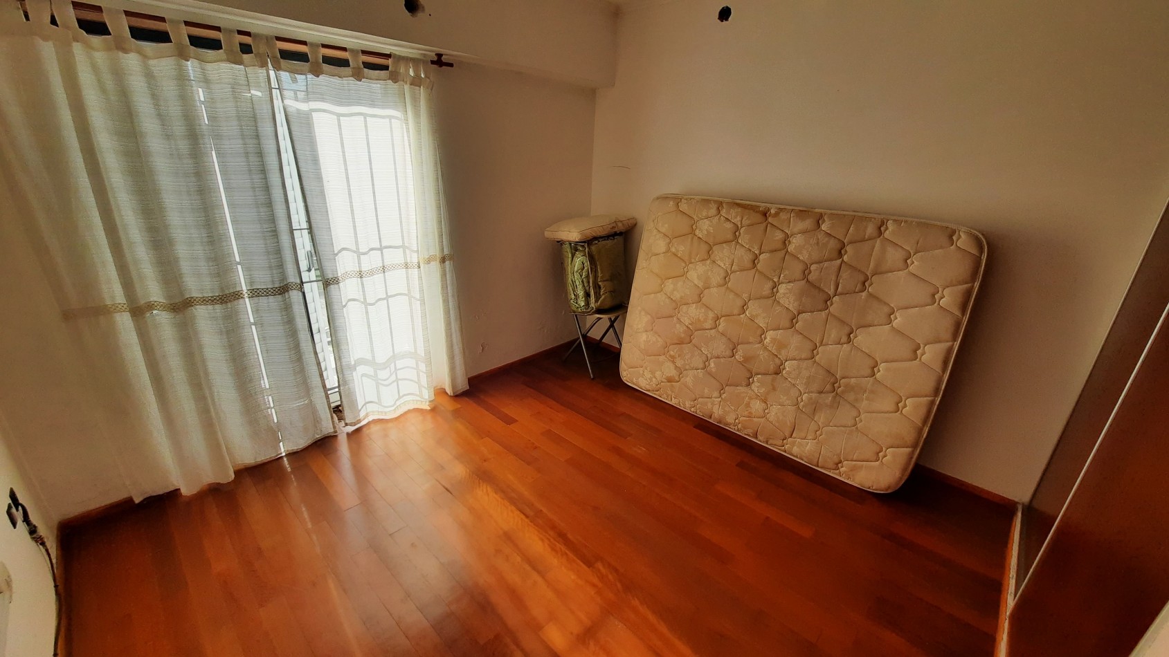 Duplex de 3 dorm. y cochera en Barrio Saavedra