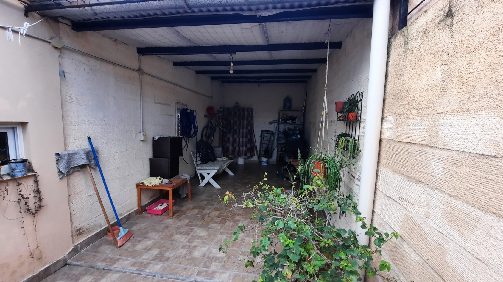 Duplex de 3 dorm. y cochera en Barrio Saavedra