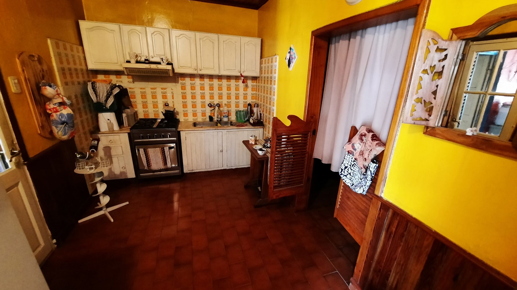 Casa de 2 dormitorios y dependencias en Perez Millan