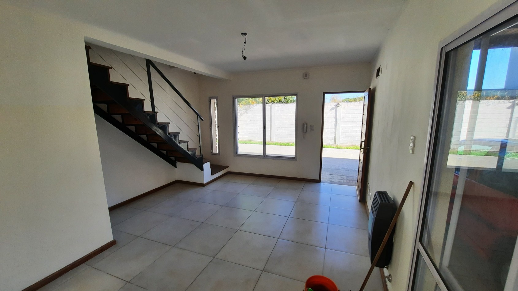 Duplex interno en España 966