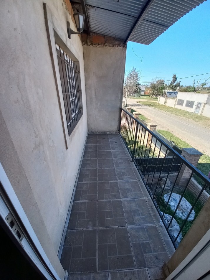 Casa de 3 dormitorios en alquiler en Barrio Avambae