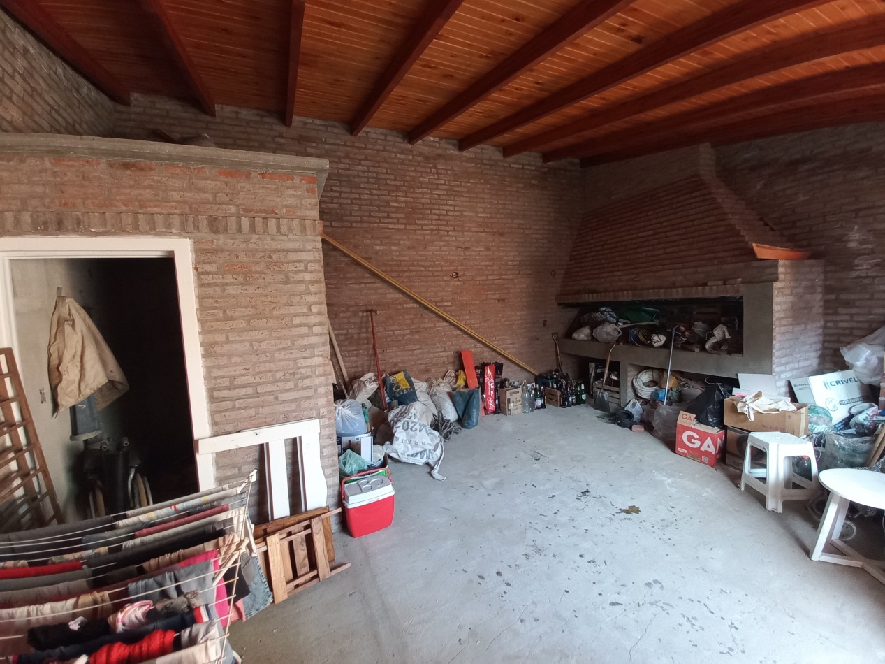 Casa a reciclar de dos dormitorios en Las Heras 146