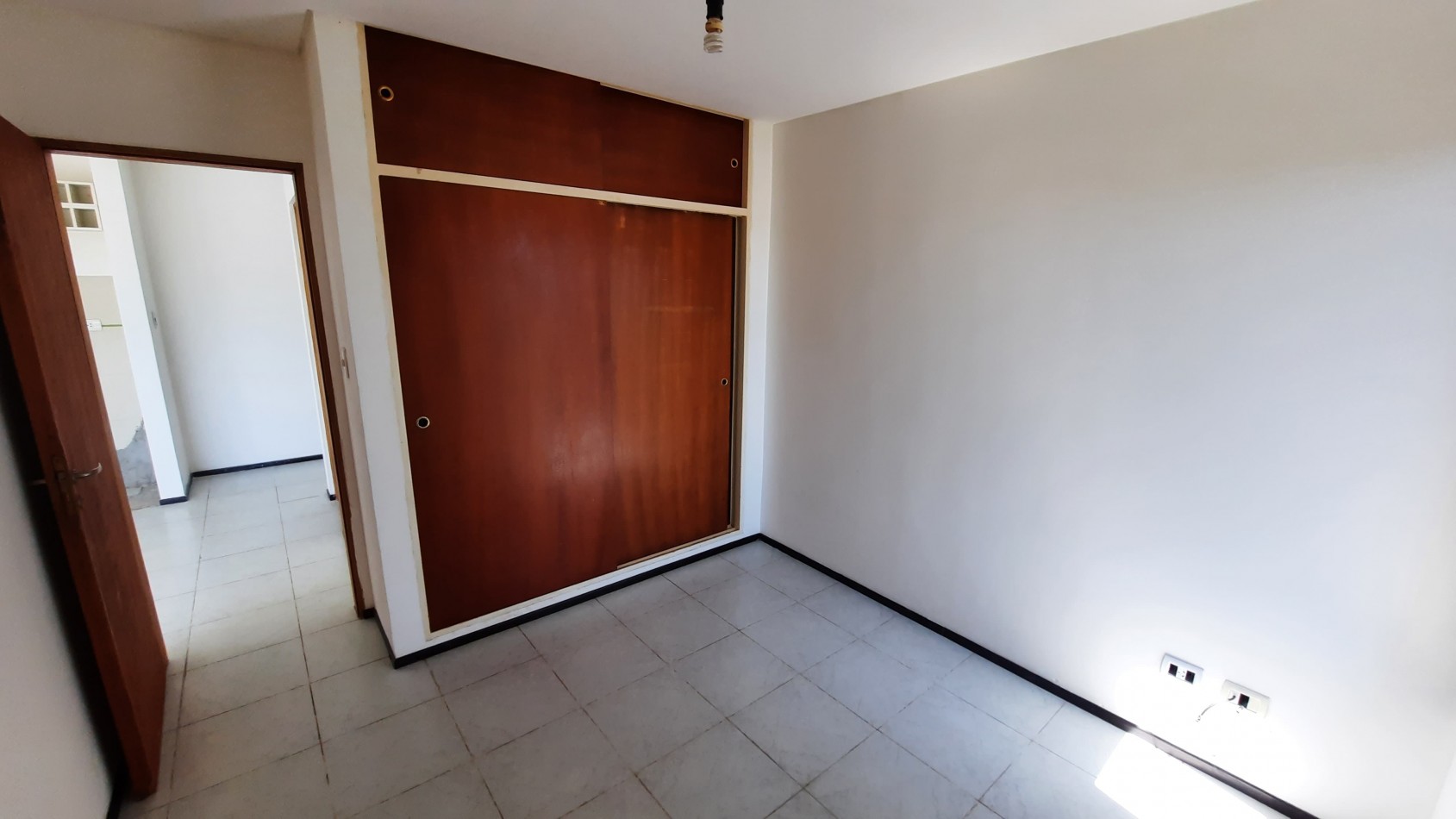 Departamento de un dormitorio en alquiler en Alvear y Ameghino.