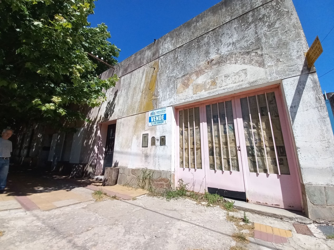 Casa con amplio frente ideal proyecto comercial en General Rojo