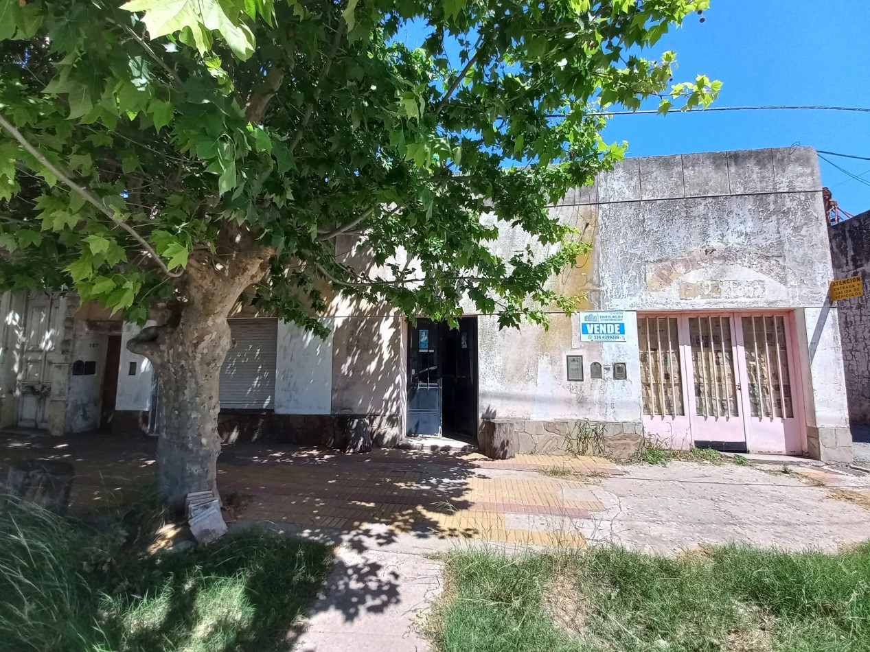 Casa con amplio frente ideal proyecto comercial en General Rojo