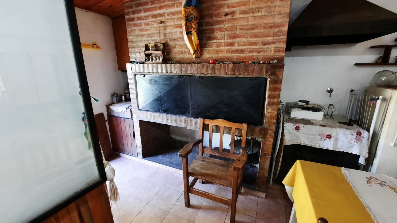 Casa de 2 dormitorios y dependencias en Barrio 9 de Julio