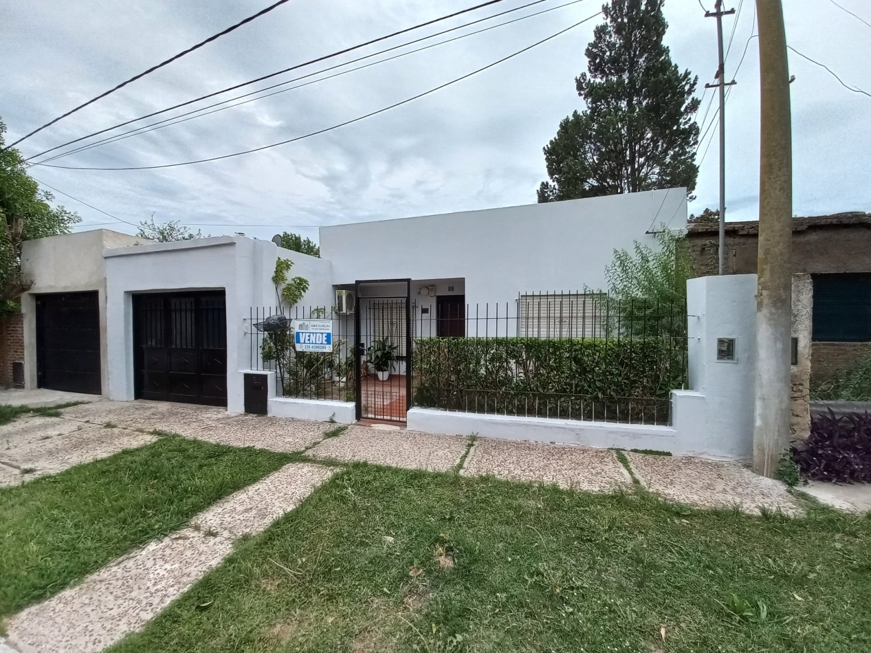 Casa de 2 dormitorios y dependencias en Barrio 9 de Julio