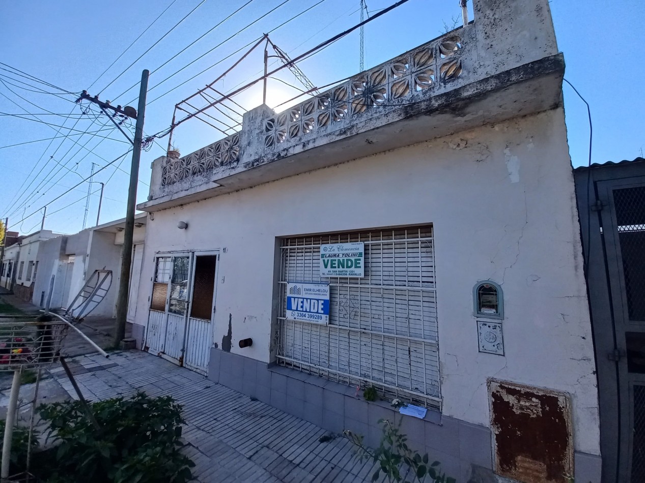 Casa de 3 dormitorios a reciclar en Barrio Saavedra