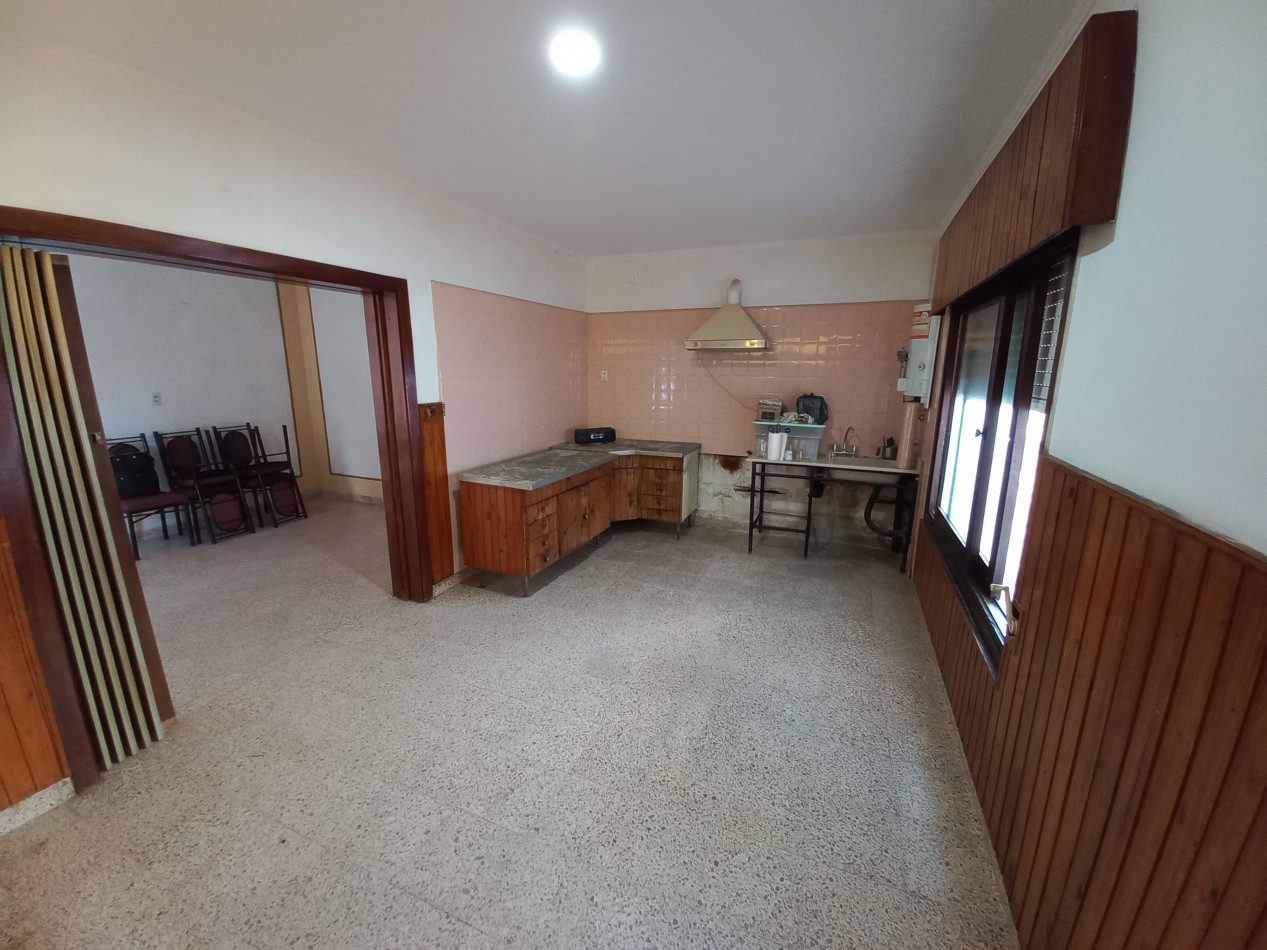 Casa de 3 dormitorios con dependencias en Lamadrid 290