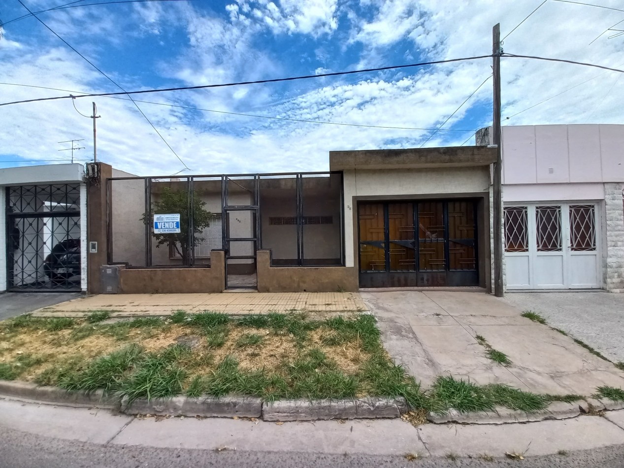 Casa de 3 dormitorios con dependencias en Lamadrid 290