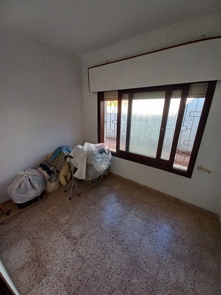 Casa de 3 dormitorios con dependencias en Lamadrid 290