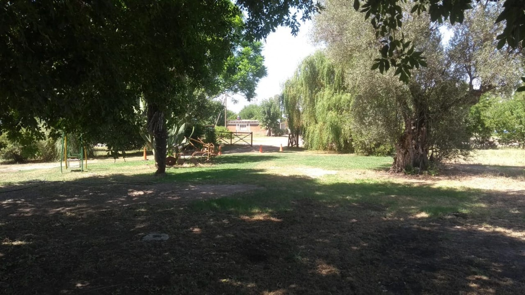 Hermoso campo de 5,6 hectareas en La Violeta (Partido de Pergamino)