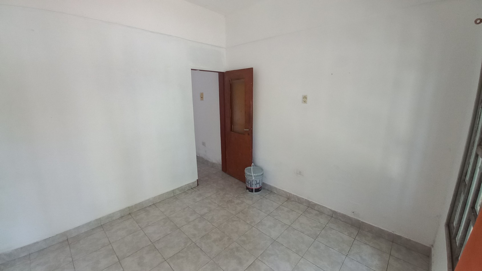 Casa de dos dormitorios ubicada en Bolivar 2143, Barrio Golf.