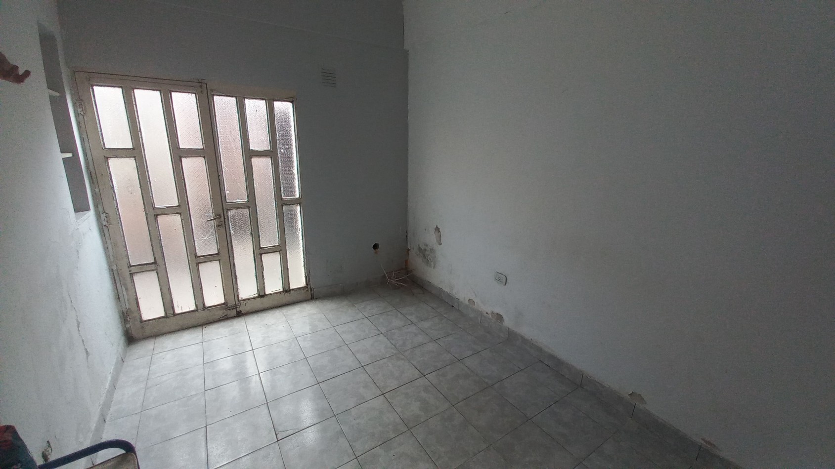Casa de dos dormitorios ubicada en Bolivar 2143, Barrio Golf.