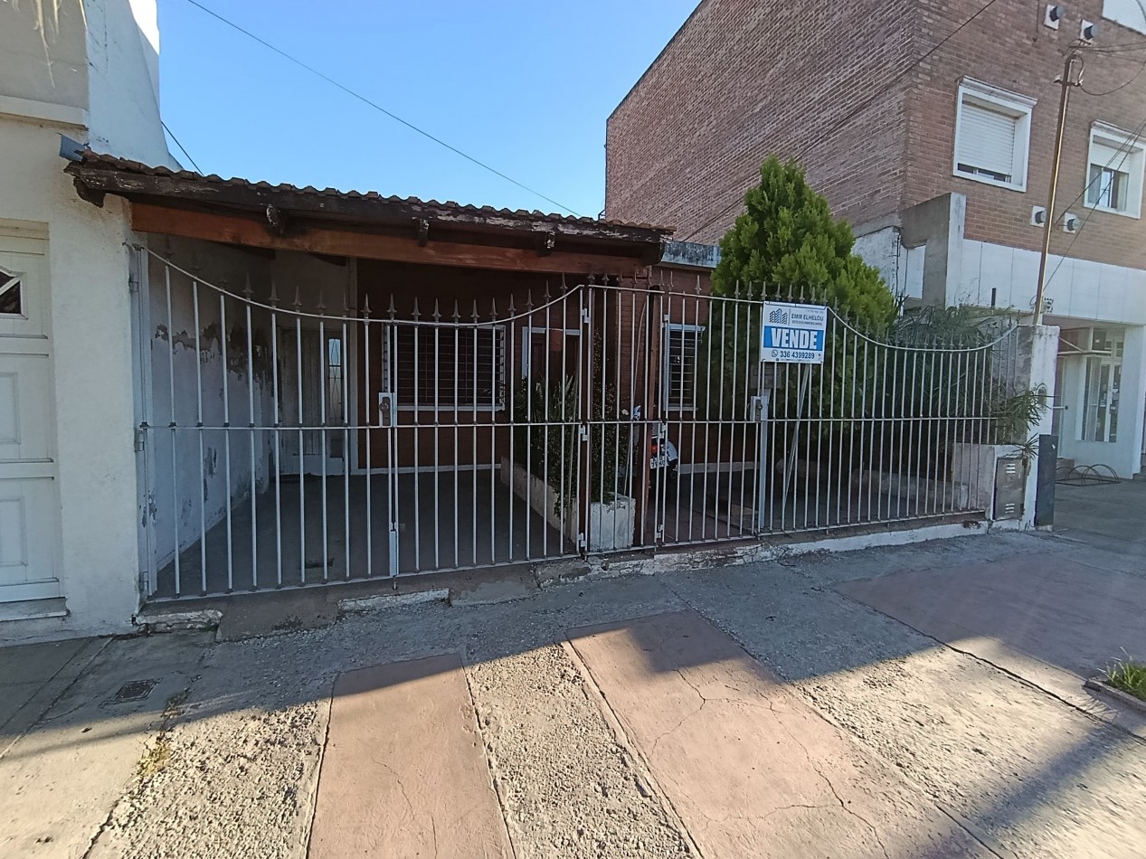 Casa de 3 dormitorios y dependencias en Moreno 216