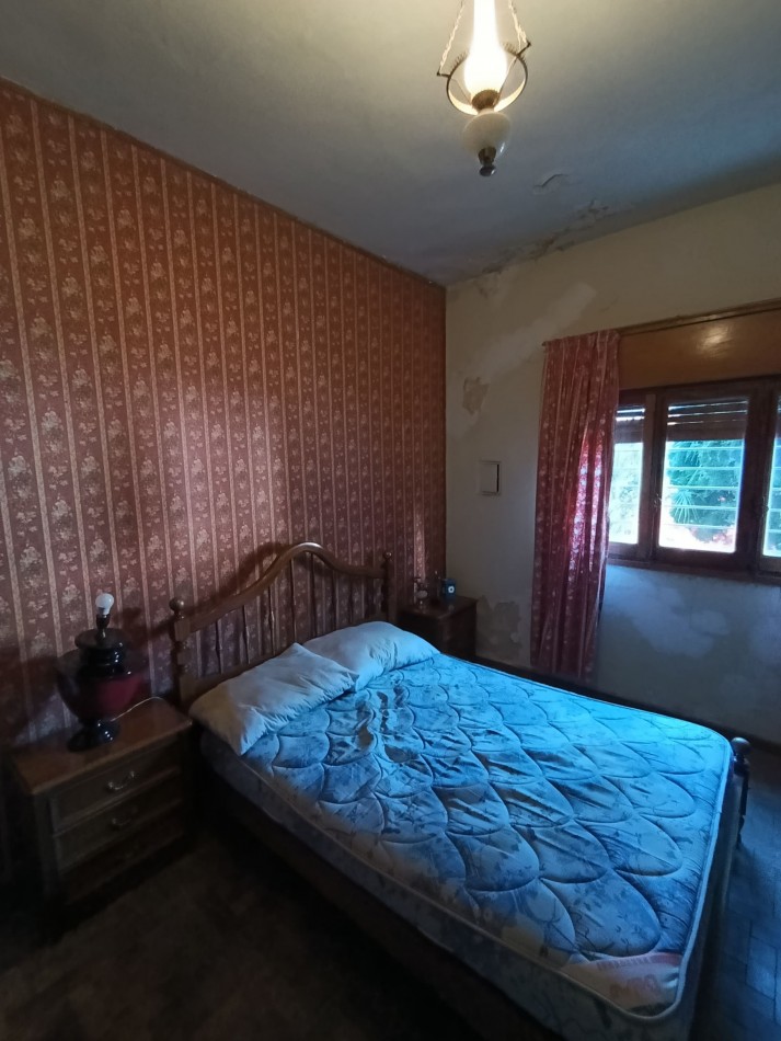 Casa de 3 dormitorios y dependencias en Moreno 216