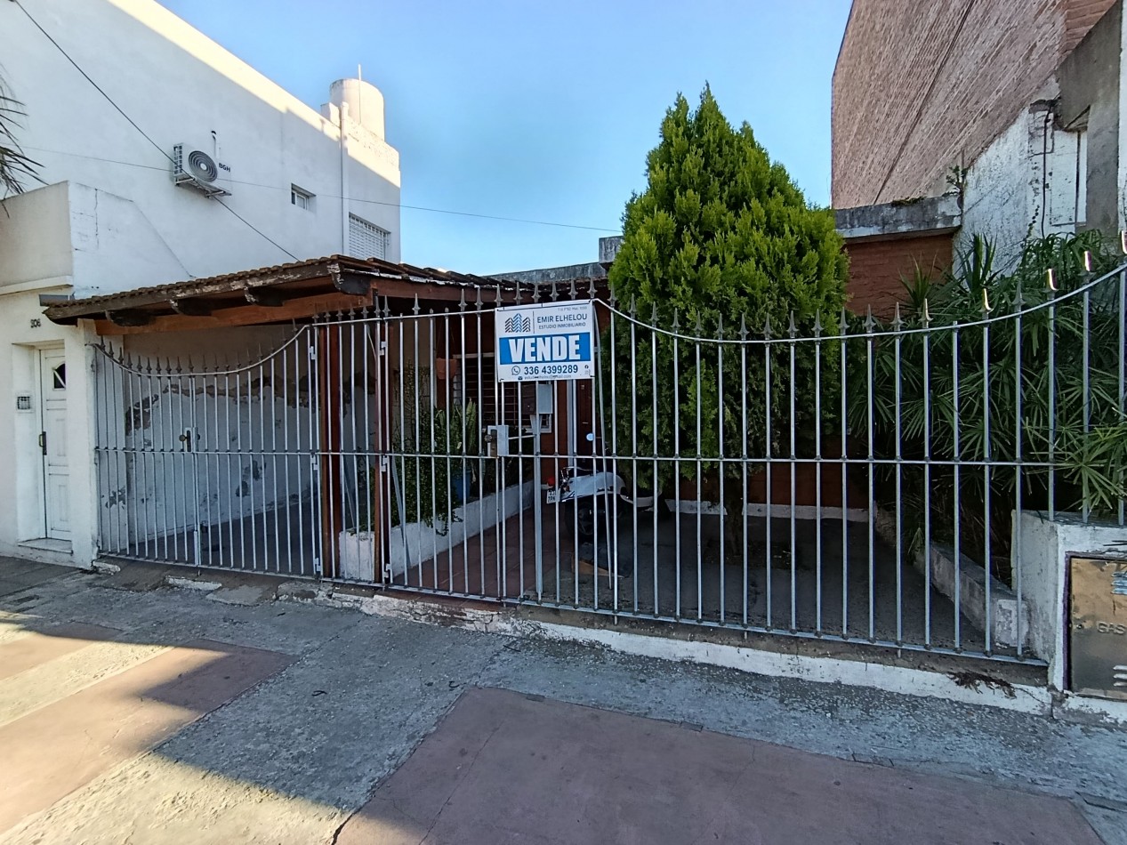 Casa de 3 dormitorios y dependencias en Moreno 216