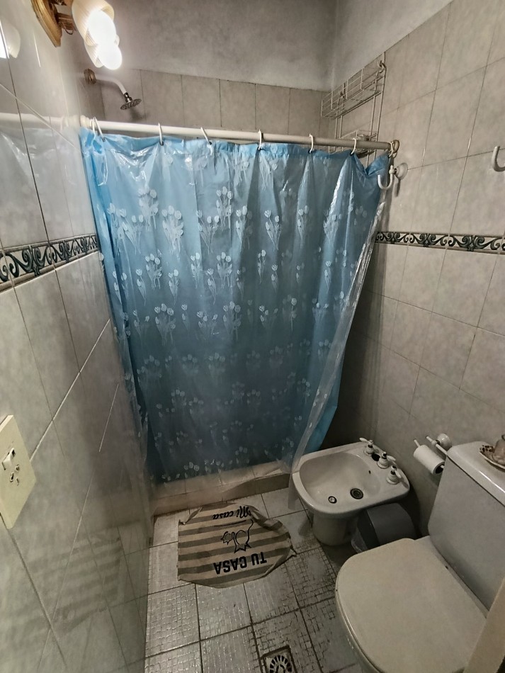 Casa de 3 dormitorios y dependencias en Moreno 216