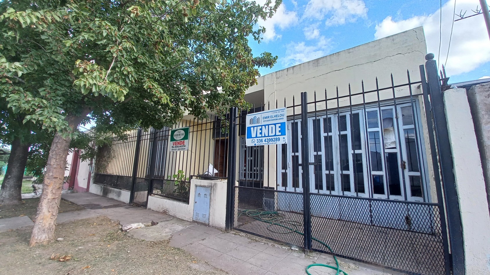 Casa de dos dormitorios ubicada en Bolivar 2143, Barrio Golf.
