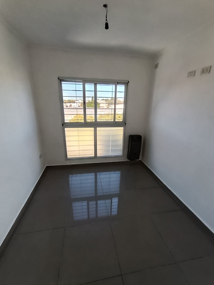 Departamento de un dormitorio con cochera en Balcarce y Necochea