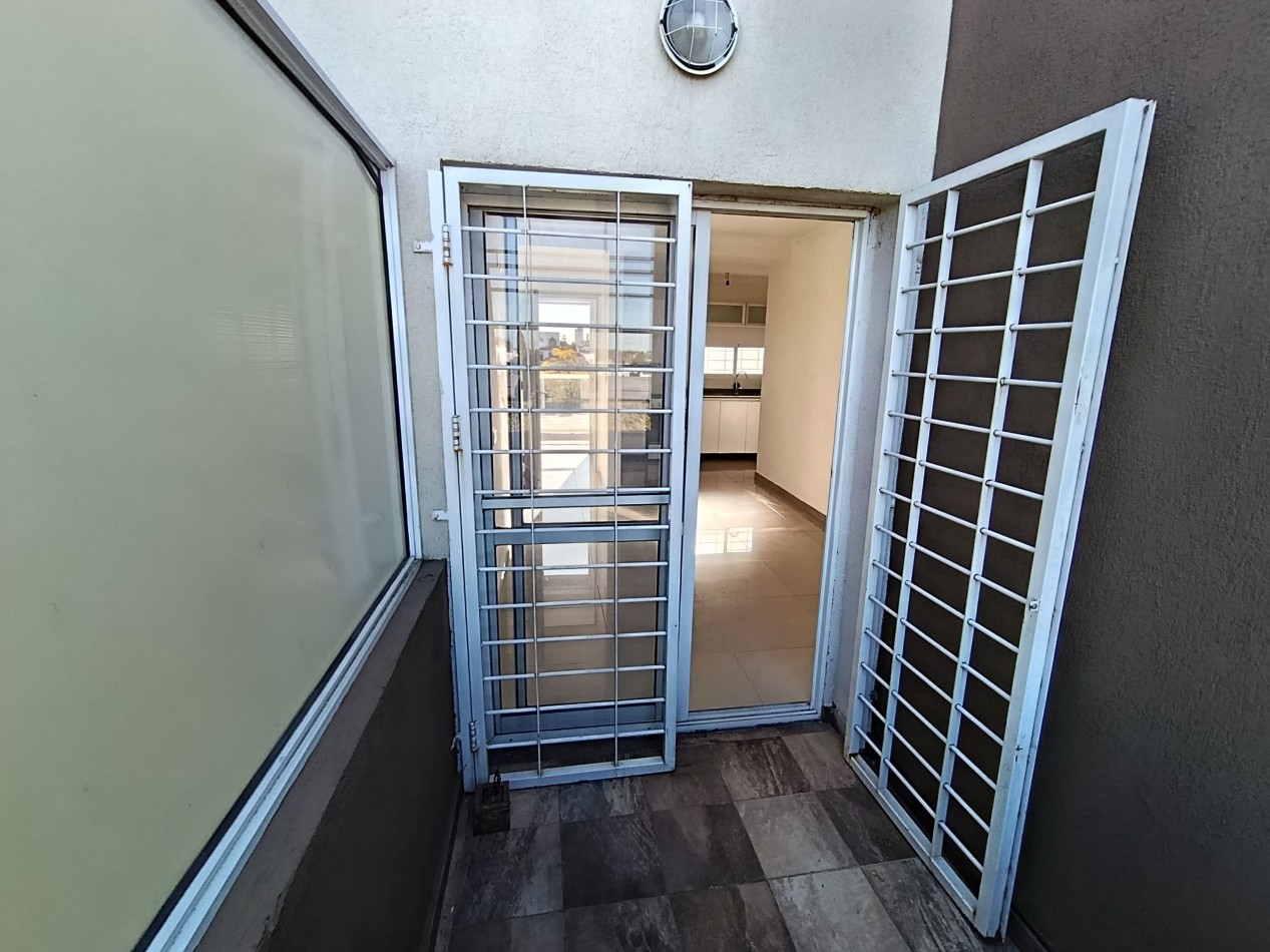 Departamento de un dormitorio con cochera en Balcarce y Necochea