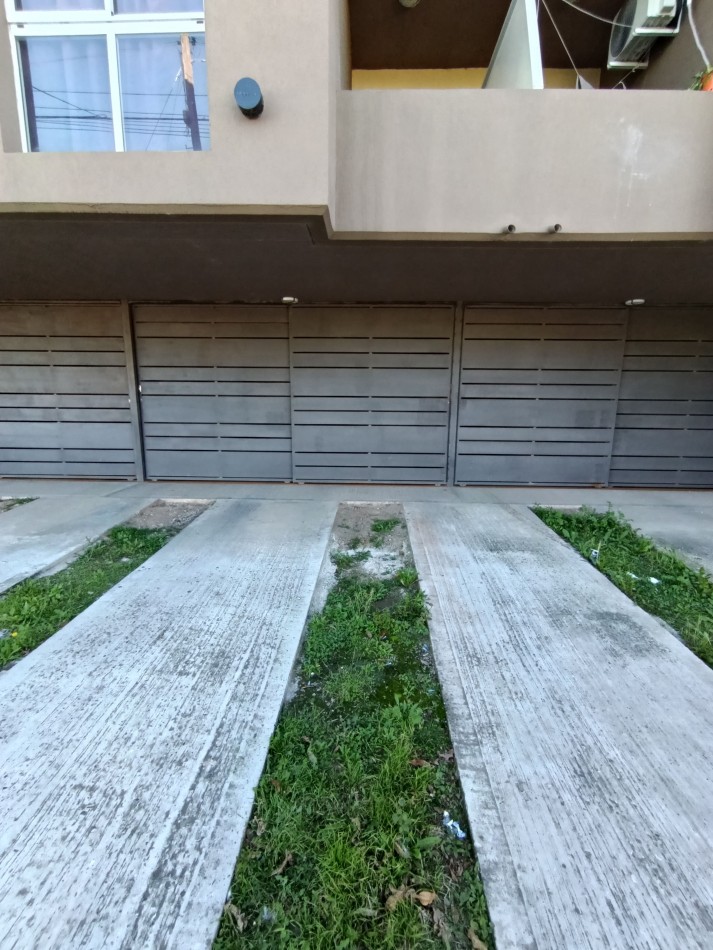 Departamento de un dormitorio con cochera en Balcarce y Necochea