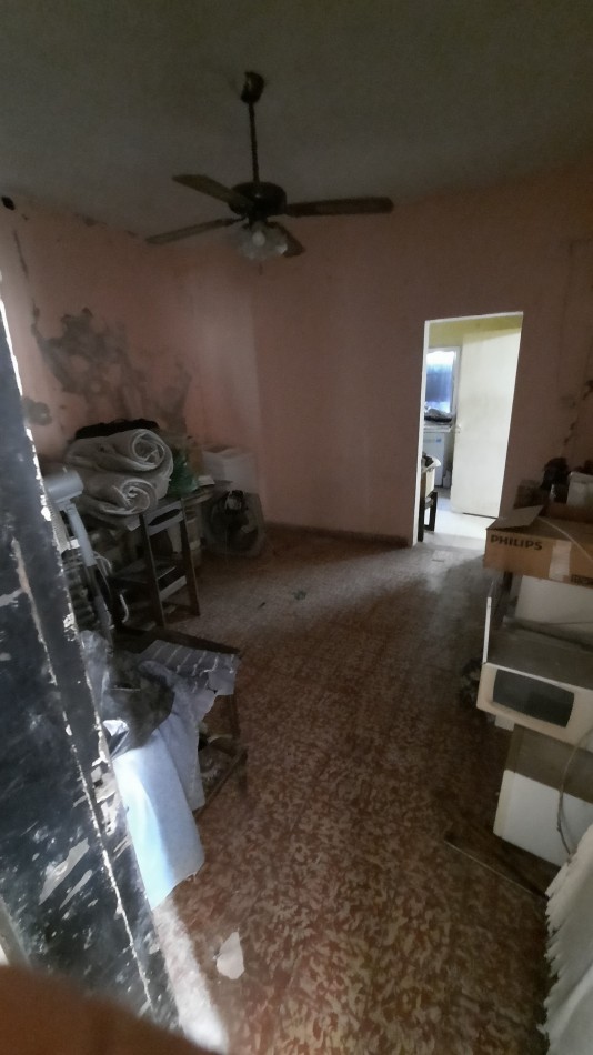 Casa a reciclar sobre amplio lote en Barrio Don Bosco