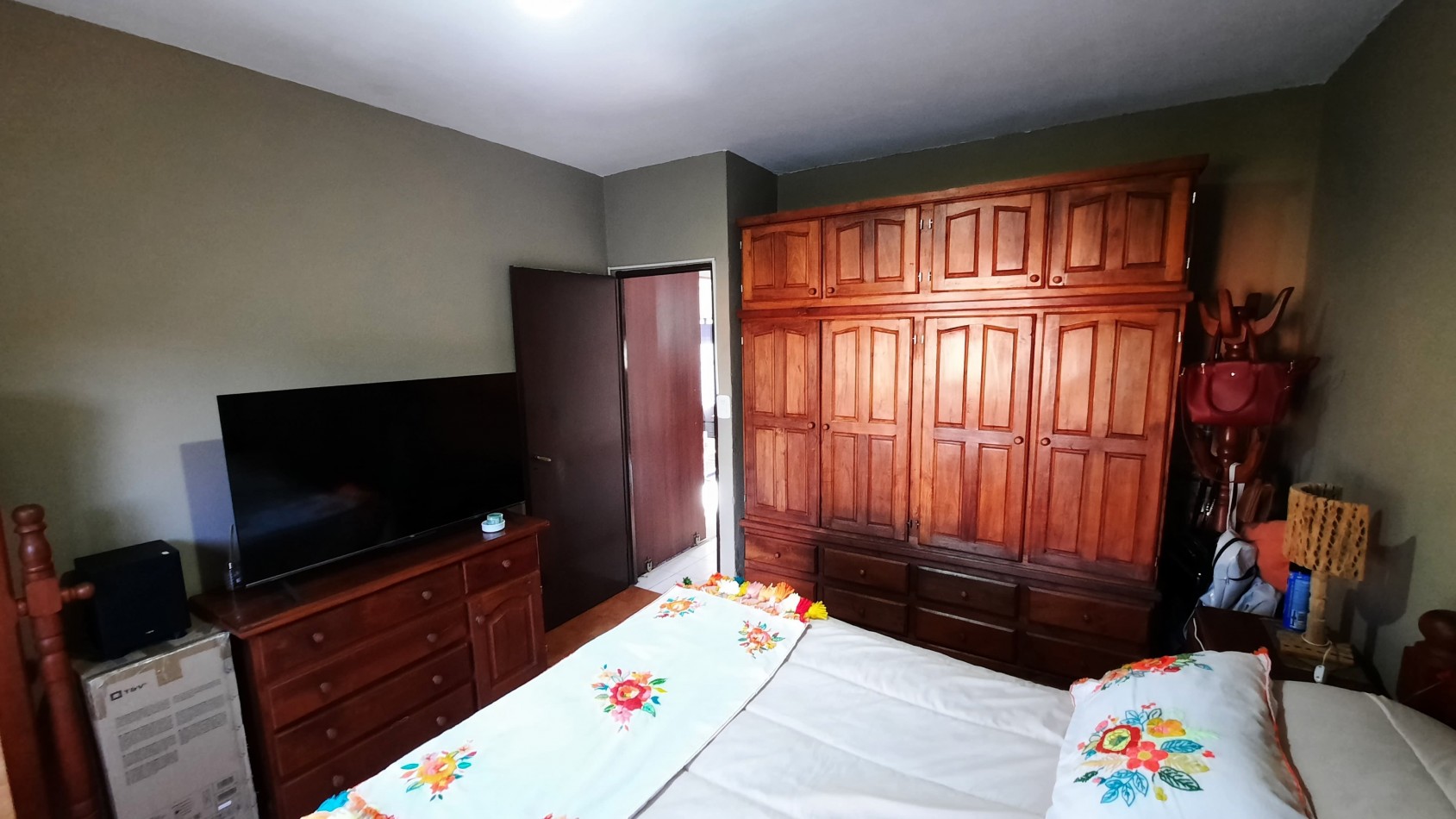 Casa de 2 dormitorios y dep. en Pres. Illia 892	