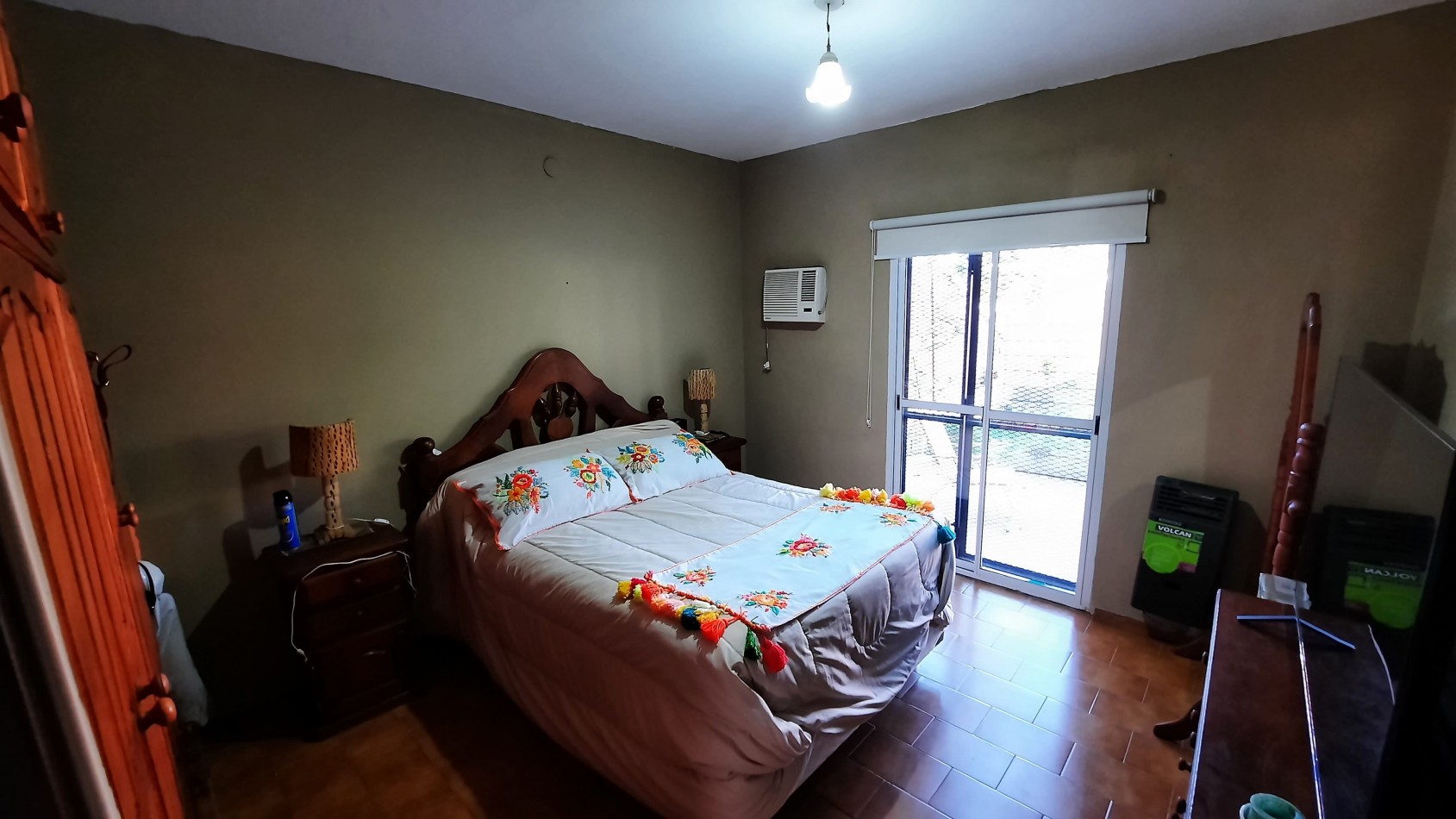 Casa de 2 dormitorios y dep. en Pres. Illia 892	