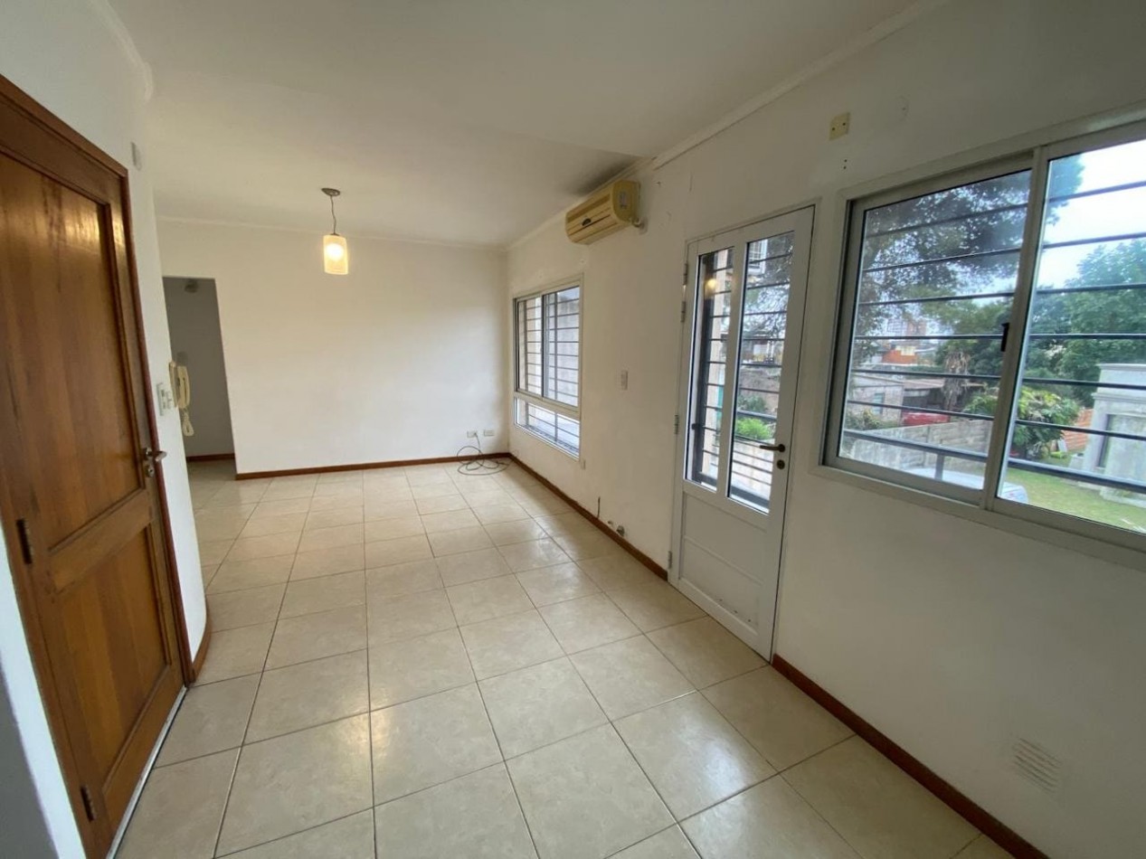 Depto. de 1 dormitorio en Bolivar 218	