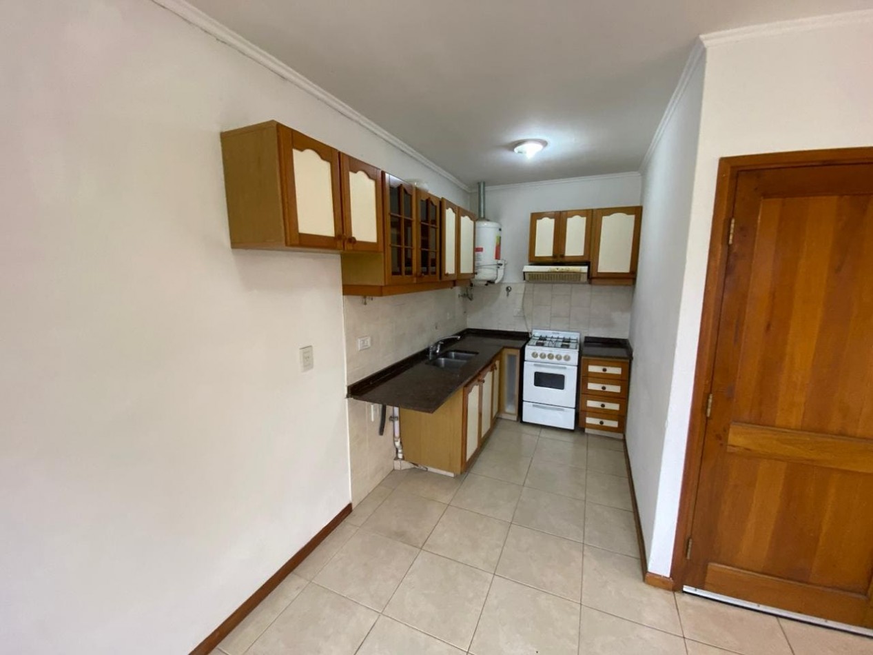 Depto. de 1 dormitorio en Bolivar 218	