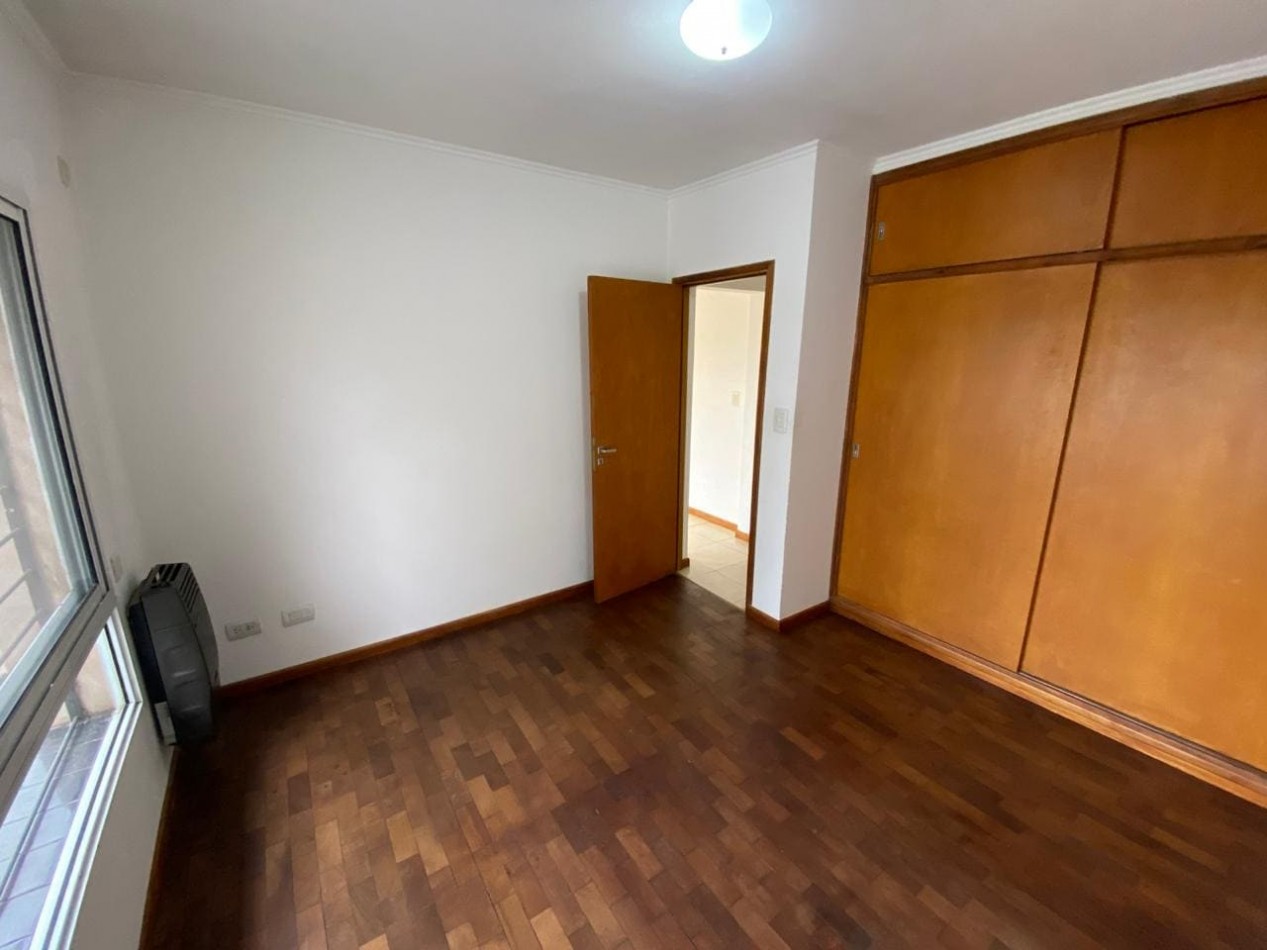 Depto. de 1 dormitorio en Bolivar 218	