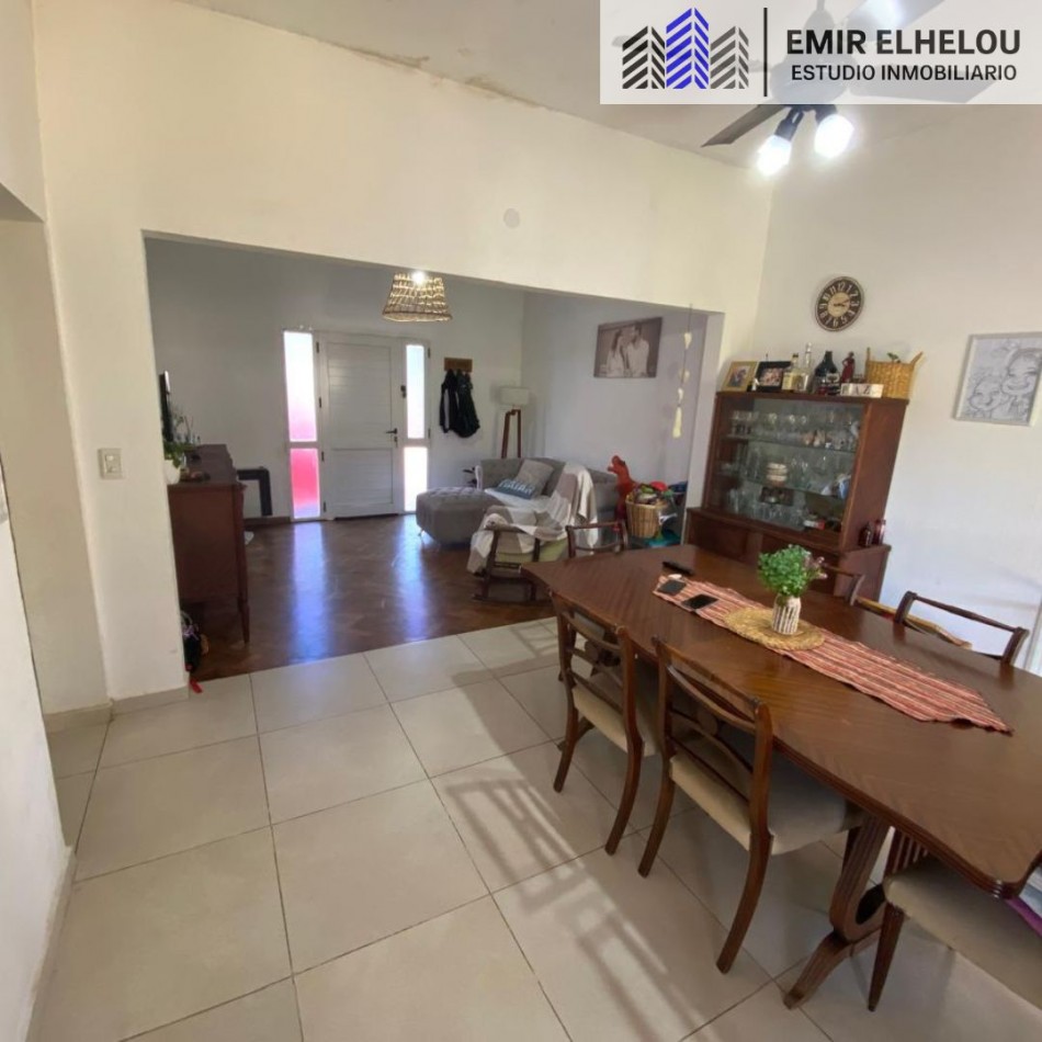 Casa de 3 dormitorios y dependencias en General Rojo