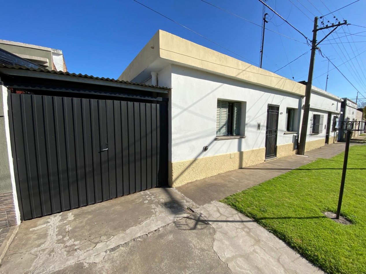 Casa de 2 dormitorios y dependencias en Pavon 427