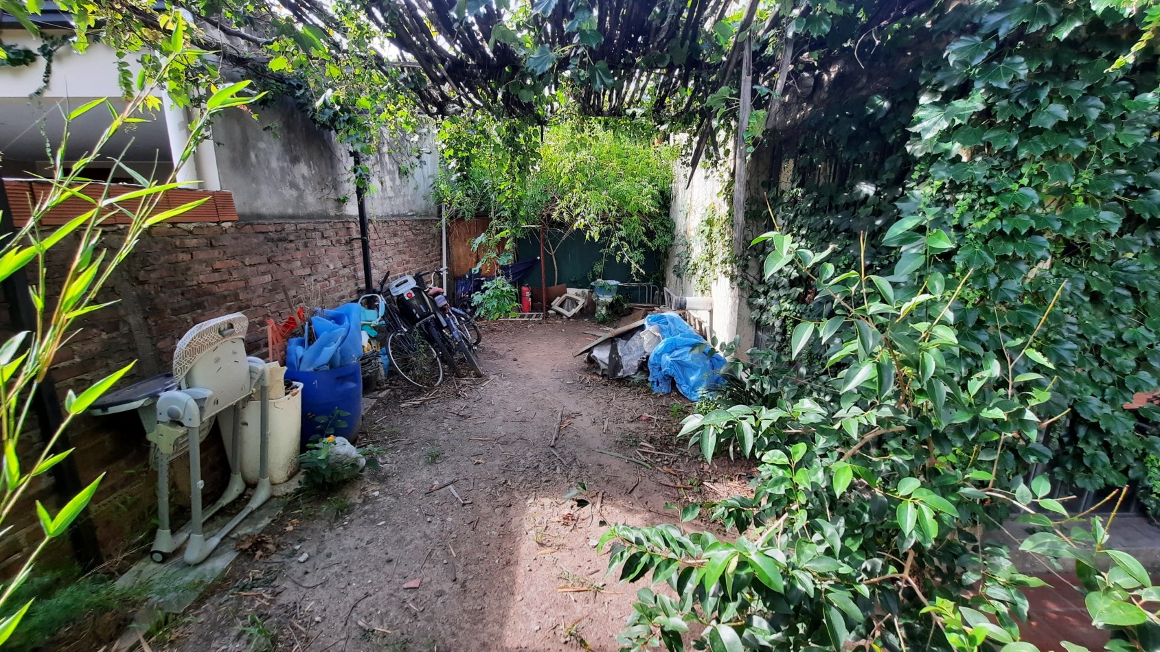 Alquier de casa de 3 dormitorios en Barrio Somisa