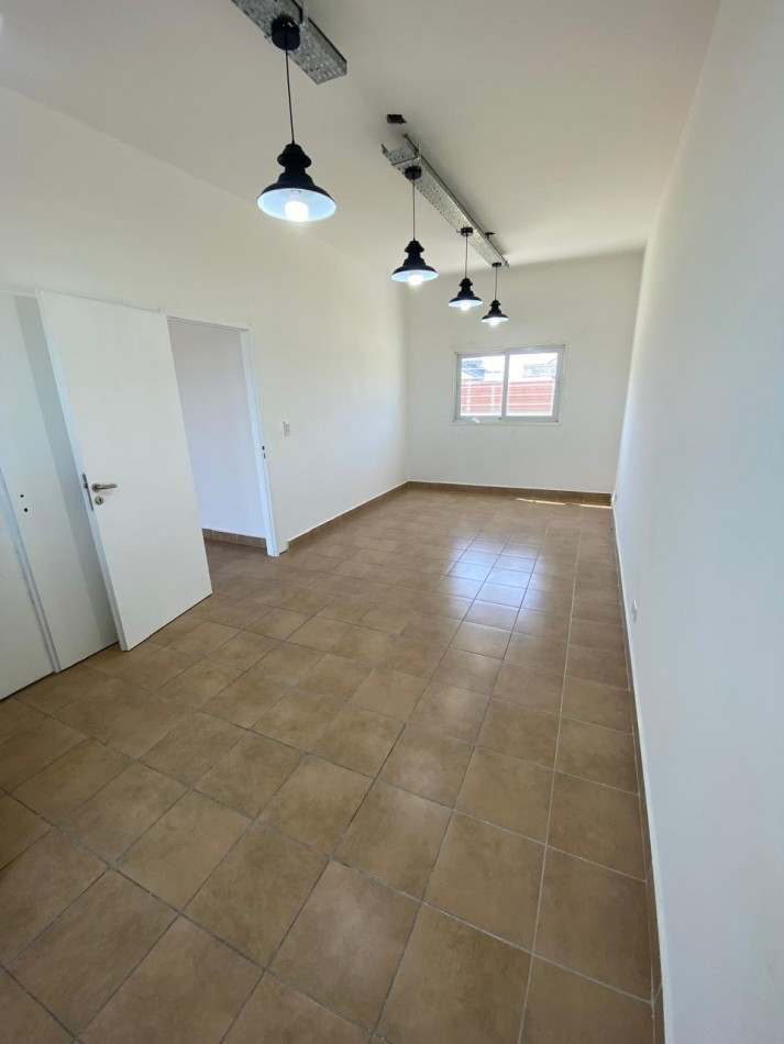 Local comercial (oficina) en Barrio Ayres del Sur