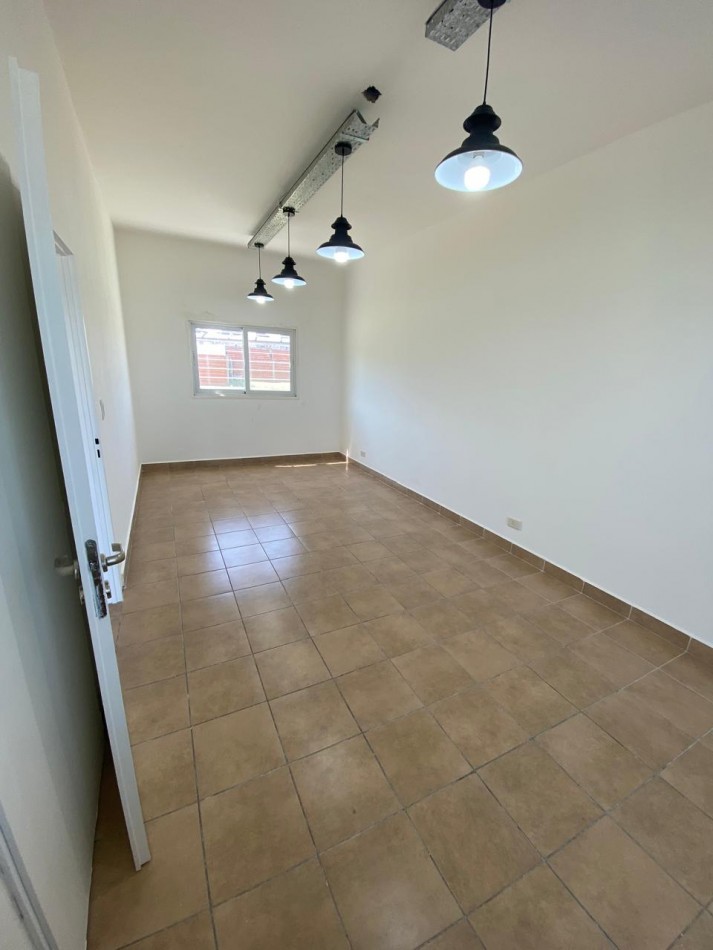 Local comercial (oficina) en Barrio Ayres del Sur