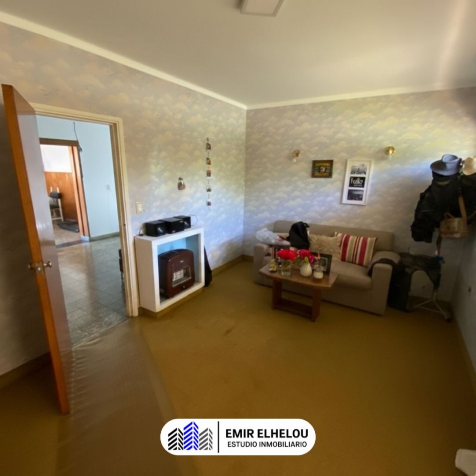 Casa de 2 dormitorios y dependencias en Barrio Somisa