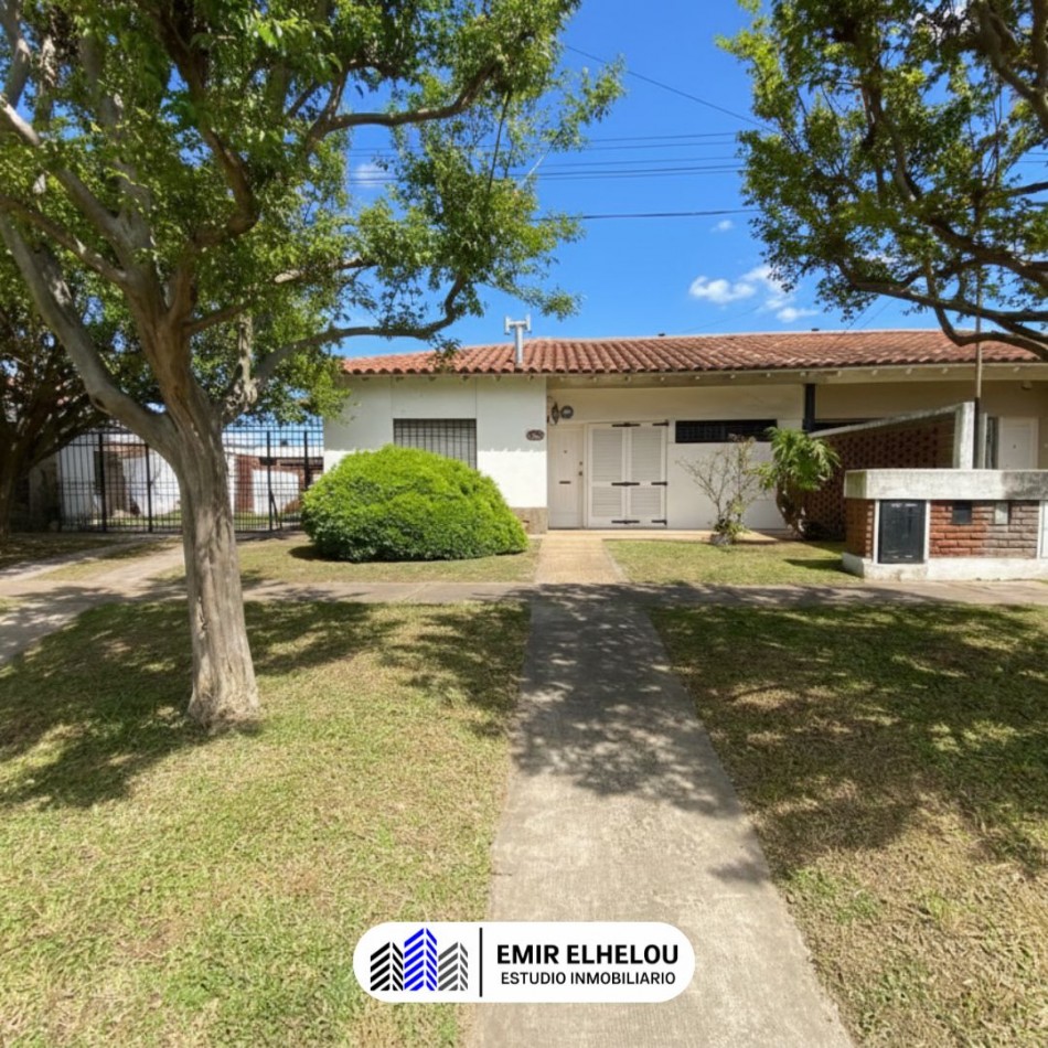 Casa de 2 dormitorios y dependencias en Barrio Somisa
