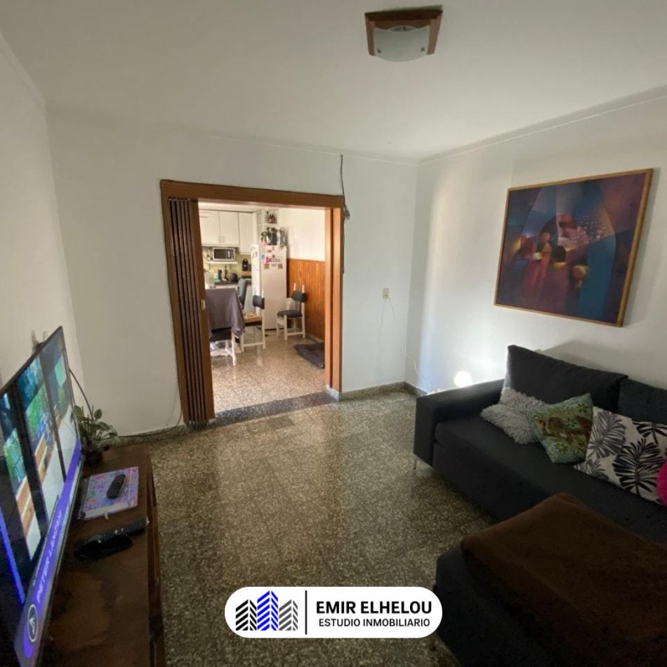 Casa de 2 dormitorios y dependencias en Barrio Somisa