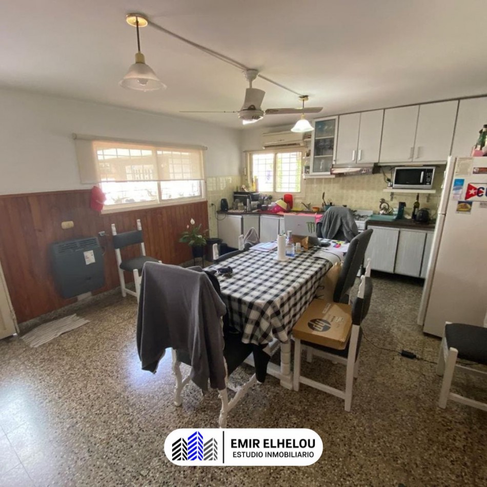 Casa de 2 dormitorios y dependencias en Barrio Somisa