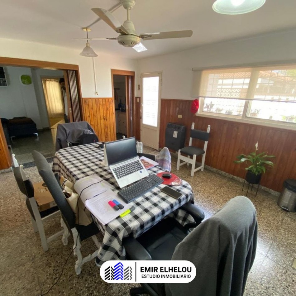 Casa de 2 dormitorios y dependencias en Barrio Somisa