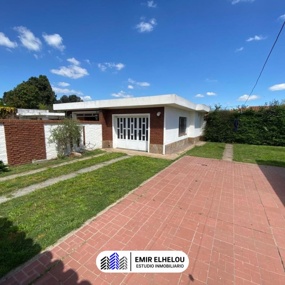 Casa de 2 dormitorios y dependencias en Barrio Somisa