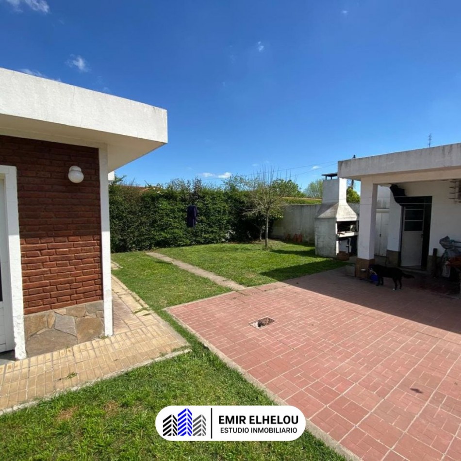 Casa de 2 dormitorios y dependencias en Barrio Somisa