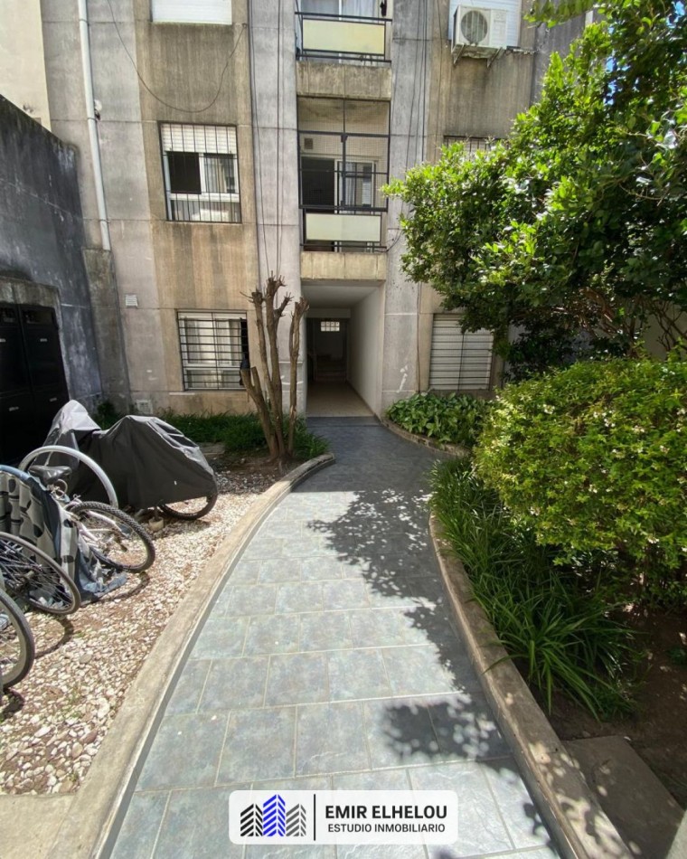 Departamento de 1 dormitorio con patio en Cochabamba 1076