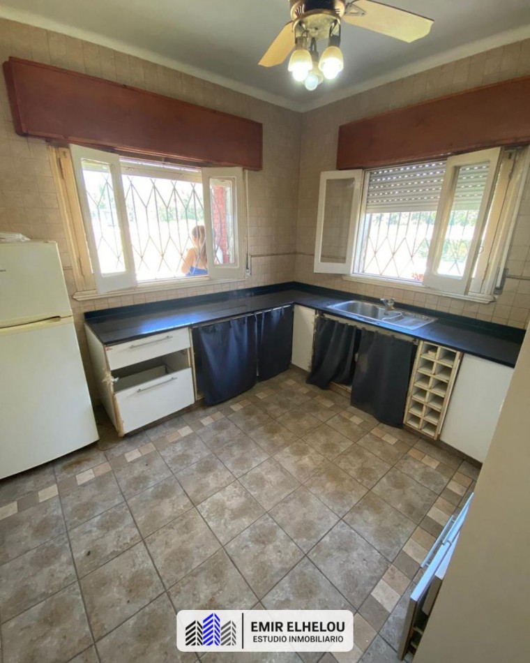 Casa de 3 dormitorios y dependencias en La Emilia (San Nicolas)