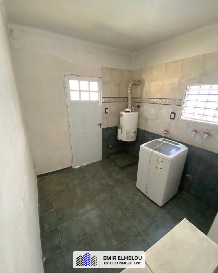 Casa de 3 dormitorios y dependencias en La Emilia (San Nicolas)