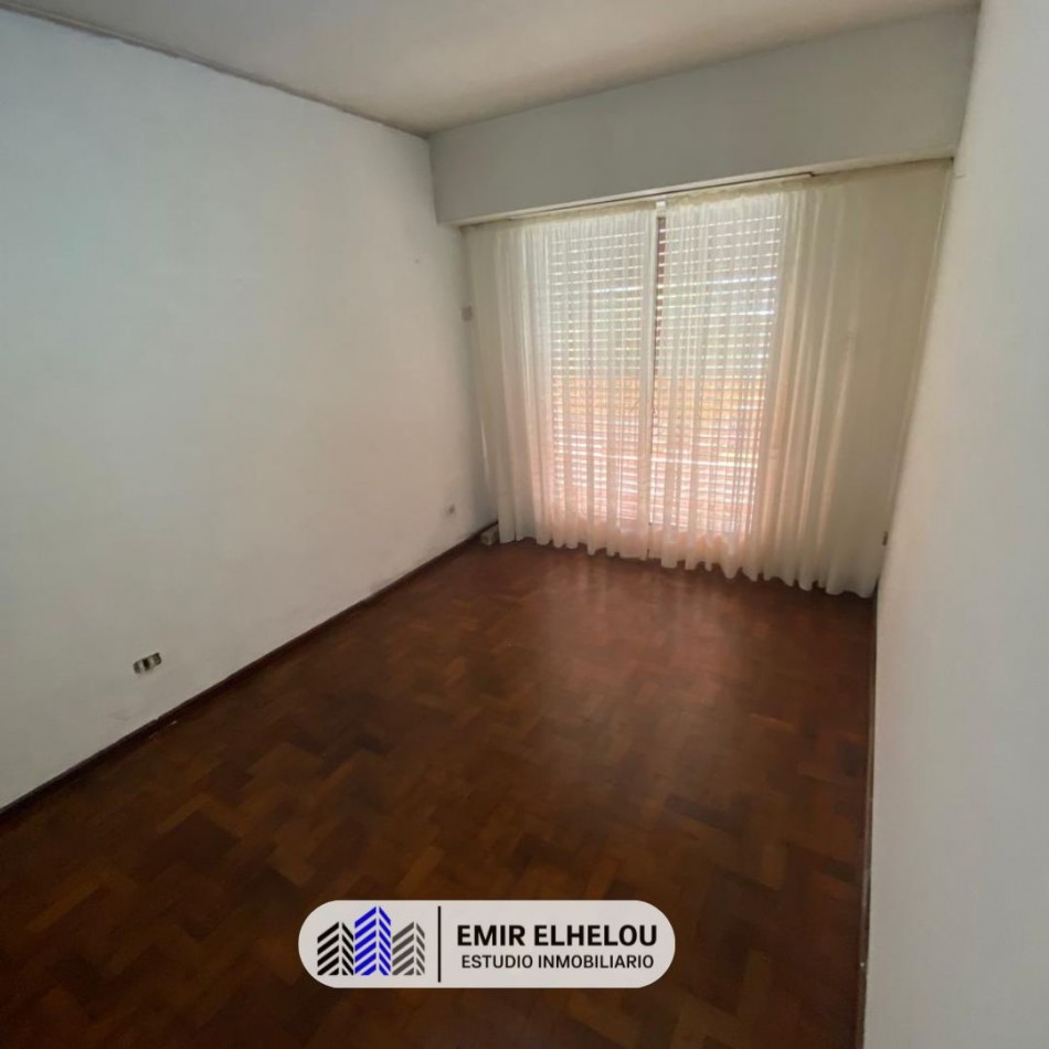 Casa de 3 dormitorios y dep. en Barrio Don Bosco